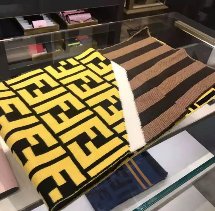 Fendi FFマーク マフラー